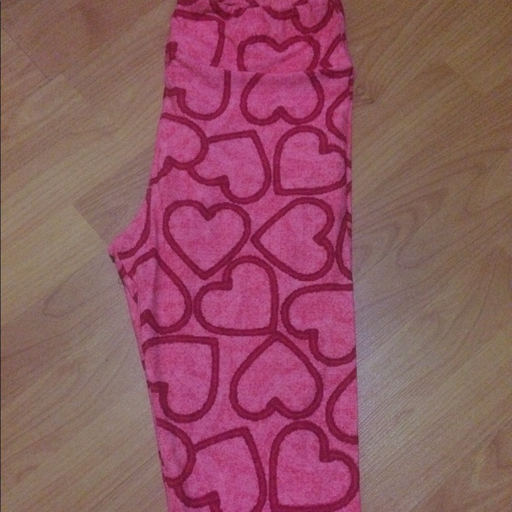LuLaRoe Tall and Curvy Vintage Valentines Leggings